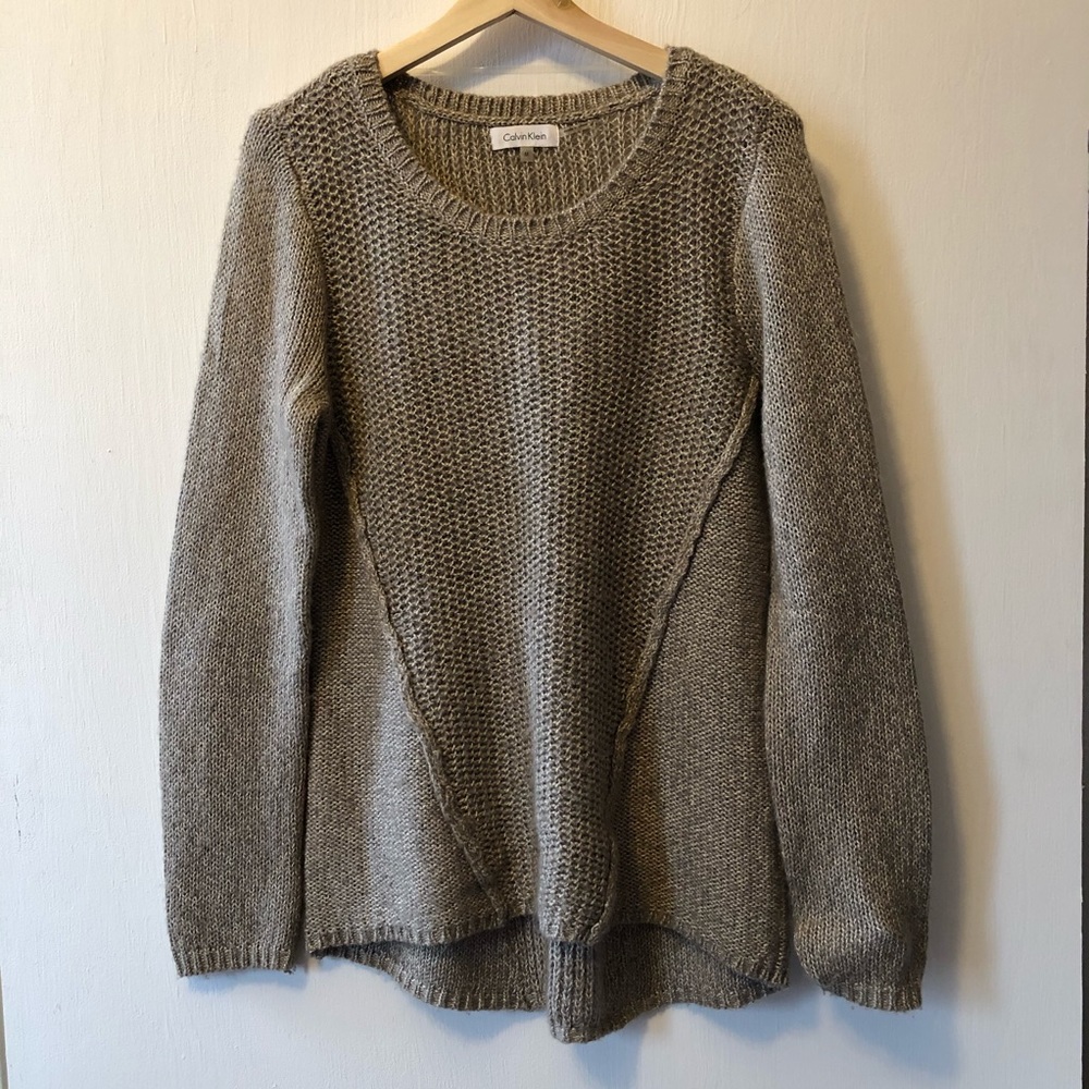 Calvin Klein sweater | size Medium